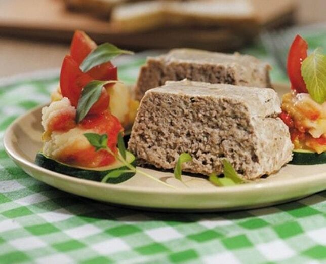 With the diagnosis of pancreatitis of the pancreas, you can steam meat pudding. 
